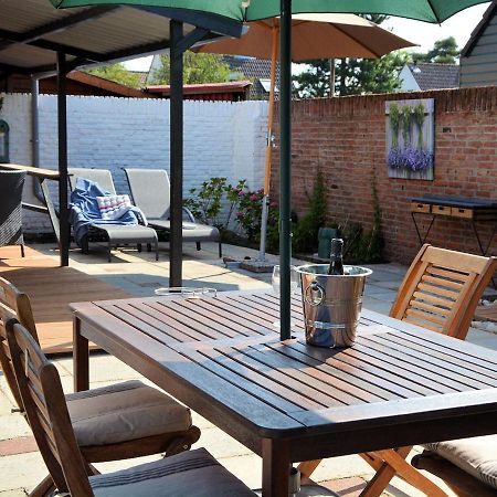 Lovely Holiday Home In Noordwijkerhout Near Lake Eksteriør billede